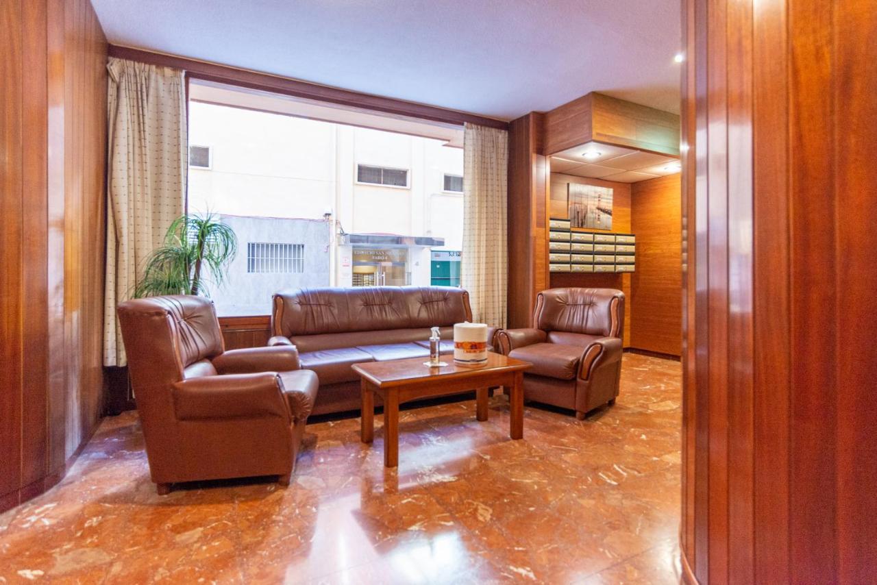 Faro, Bonito Apartamento En La Malagueta Малага Екстериор снимка